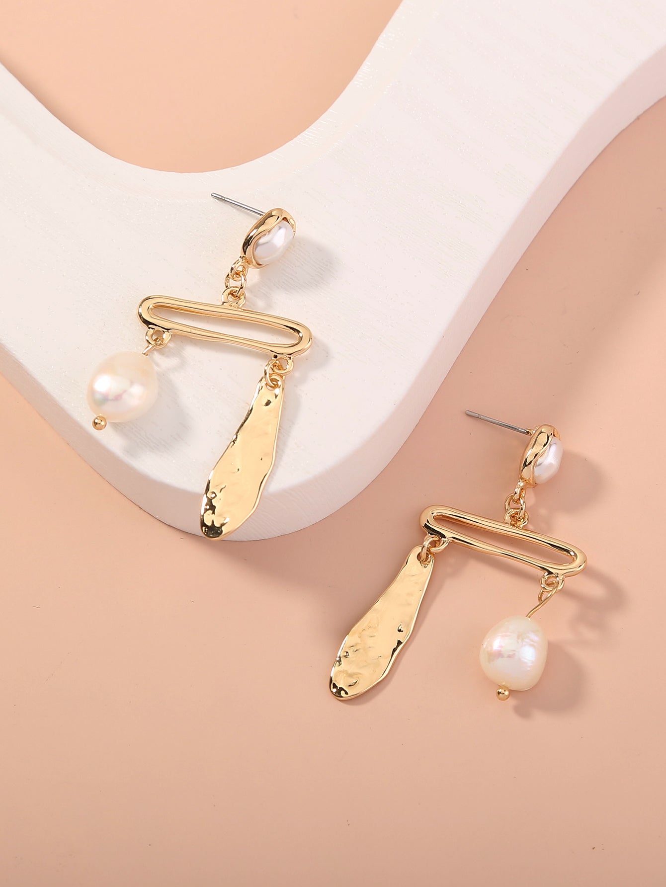 European and American creative retro style natural pearl geometric accessories metal wild trend exquisite ladies earrings earrings