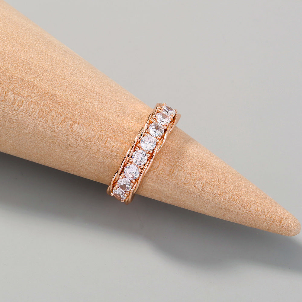 European and American fashion ring trend retro micro-inlaid zircon hand jewelry exaggerated ins style ladies accessories