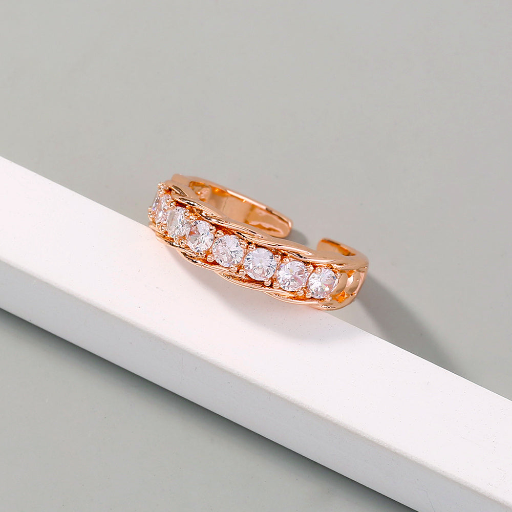 European and American fashion ring trend retro micro-inlaid zircon hand jewelry exaggerated ins style ladies accessories